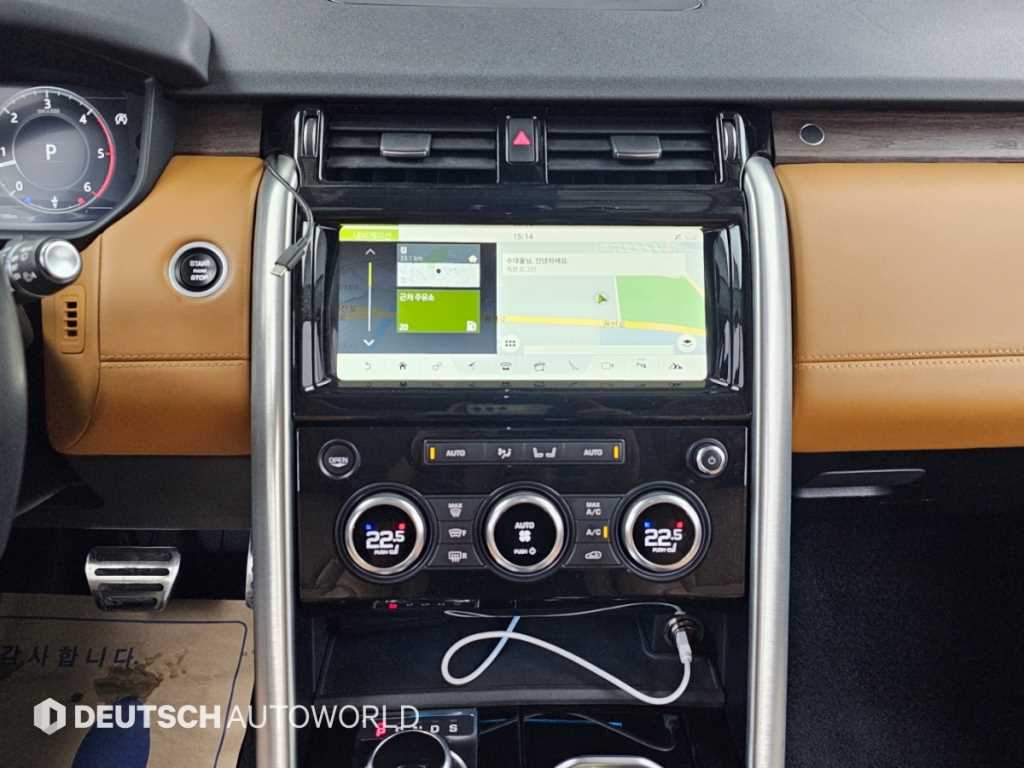 Land Rover Discovery — photo 14