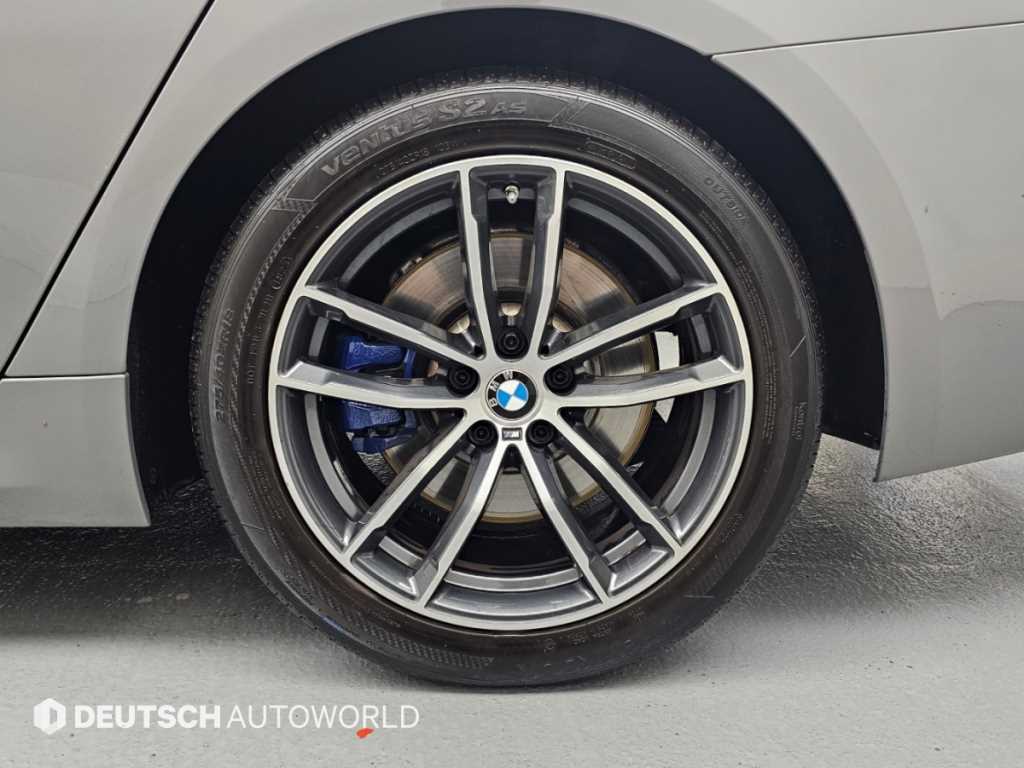 BMW 5-Series — photo 05