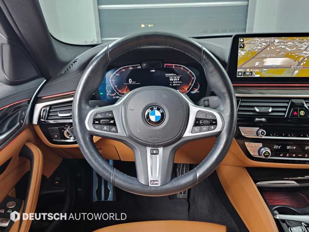 BMW 5-Series — photo 13