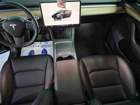 Tesla Model Y — photo 12