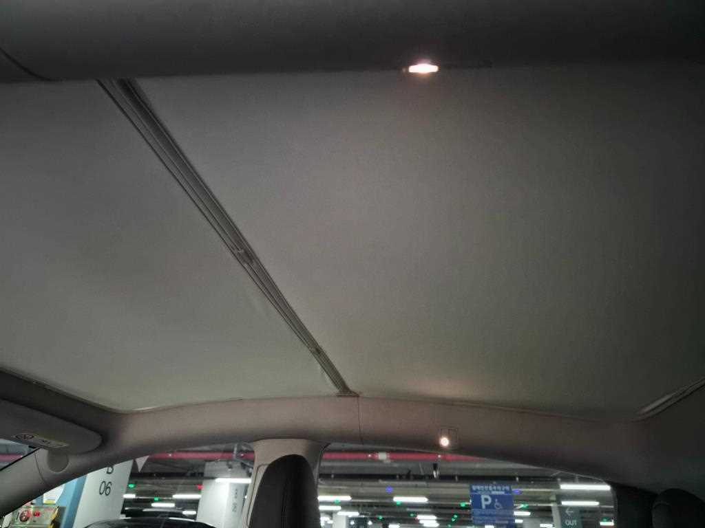 Tesla Model Y — photo 15