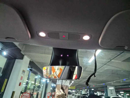 Tesla Model Y — photo 18