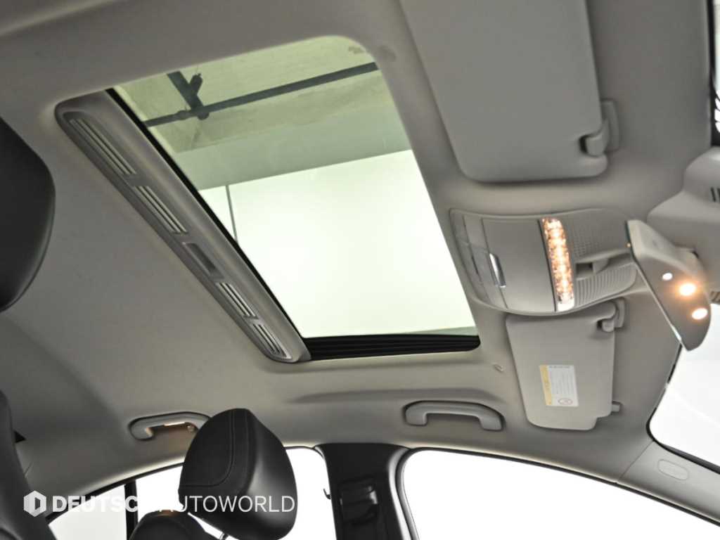 Mercedes-Benz CLS-Class — photo 18