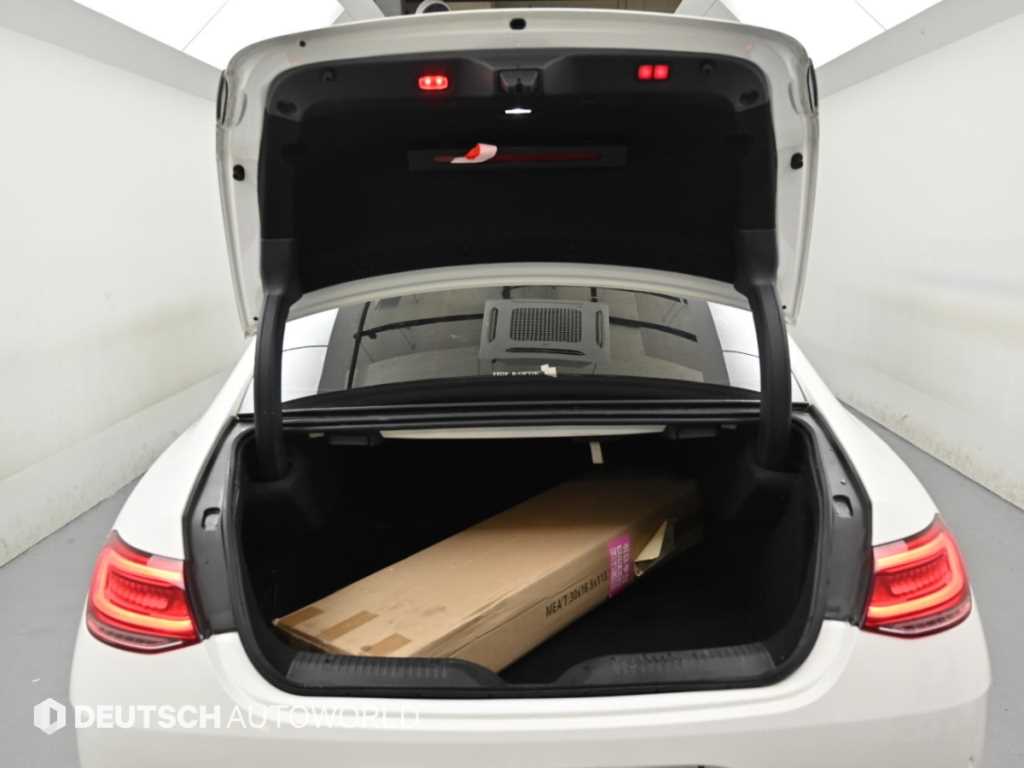 Mercedes-Benz CLS-Class — photo 19