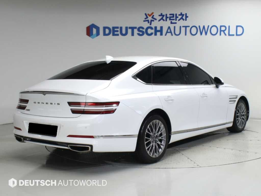 Genesis G80 — photo 02