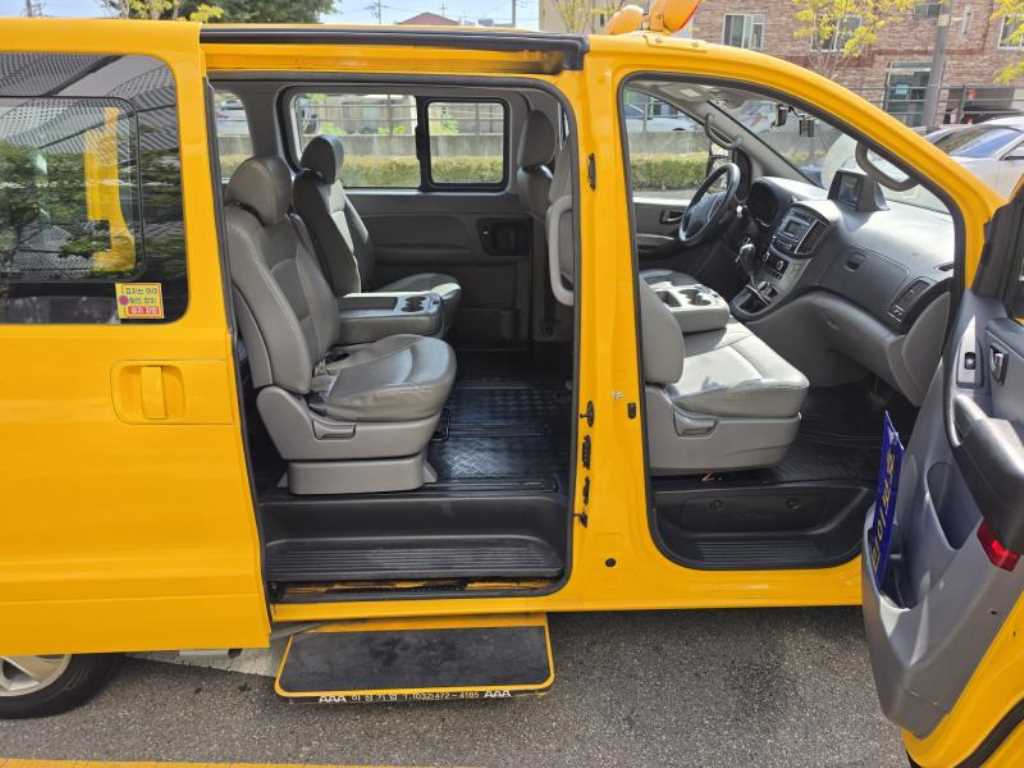 Hyundai Starex — photo 09