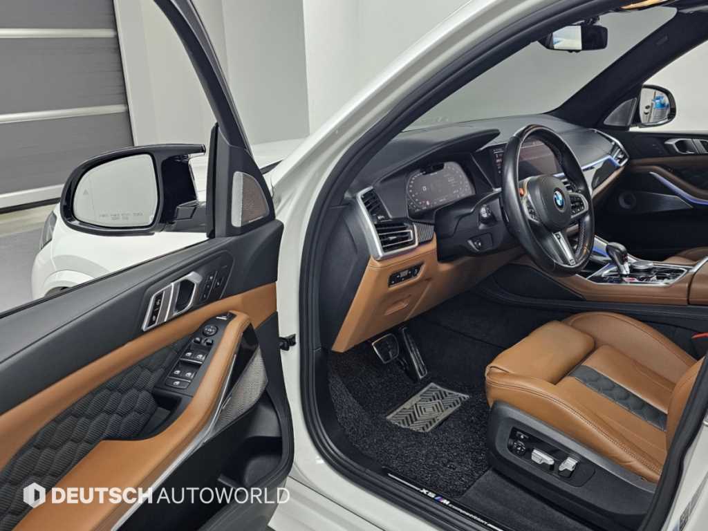 BMW X5M — photo 11