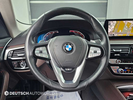 BMW 5-Series — photo 13