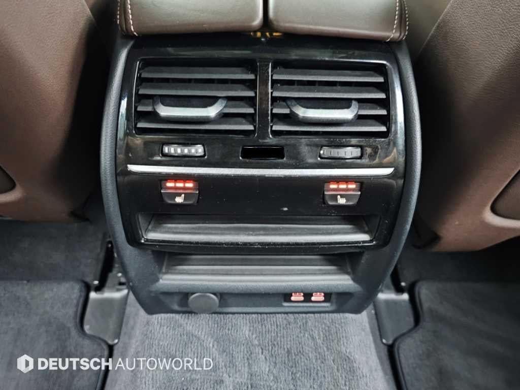 BMW 5-Series — photo 16