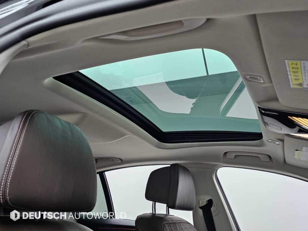 BMW 5-Series — photo 18