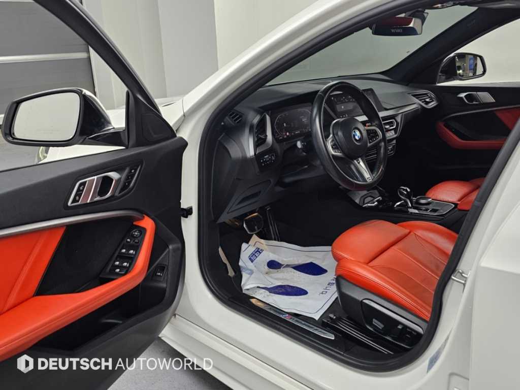 BMW 1-Series — photo 11
