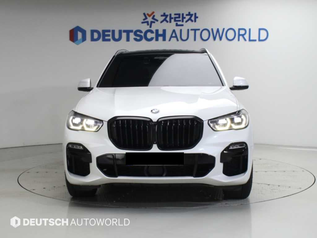 BMW X5 — photo 03