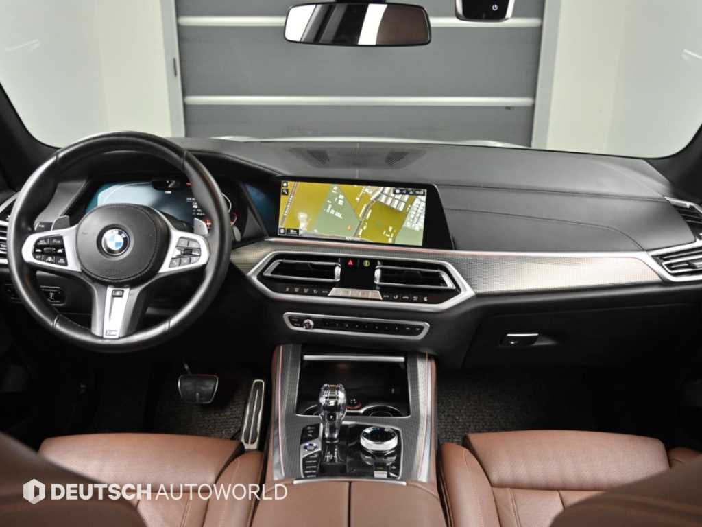 BMW X5 — photo 07
