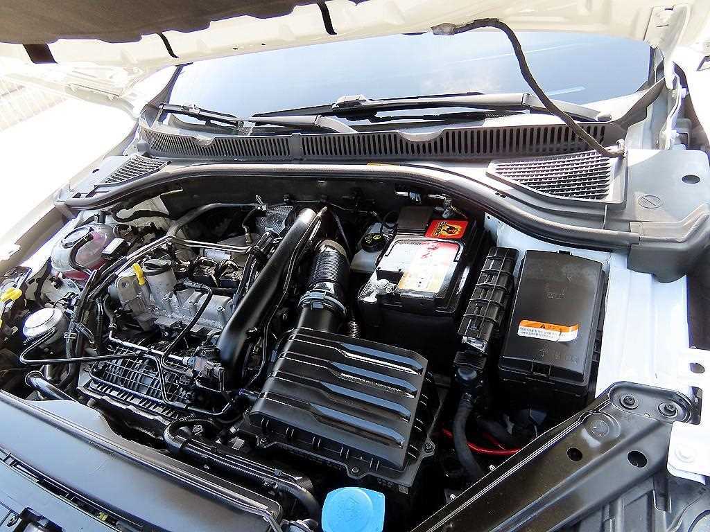 Volkswagen Jetta — photo 18