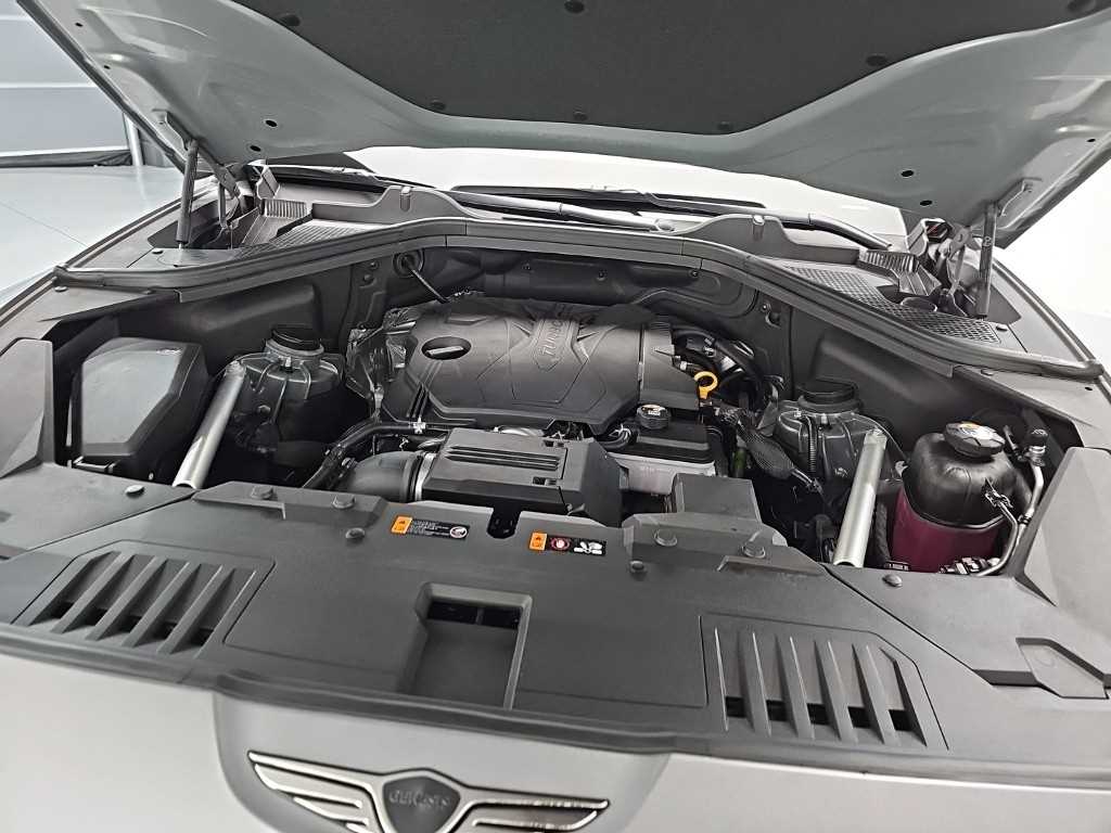 Genesis GV80 — photo 05