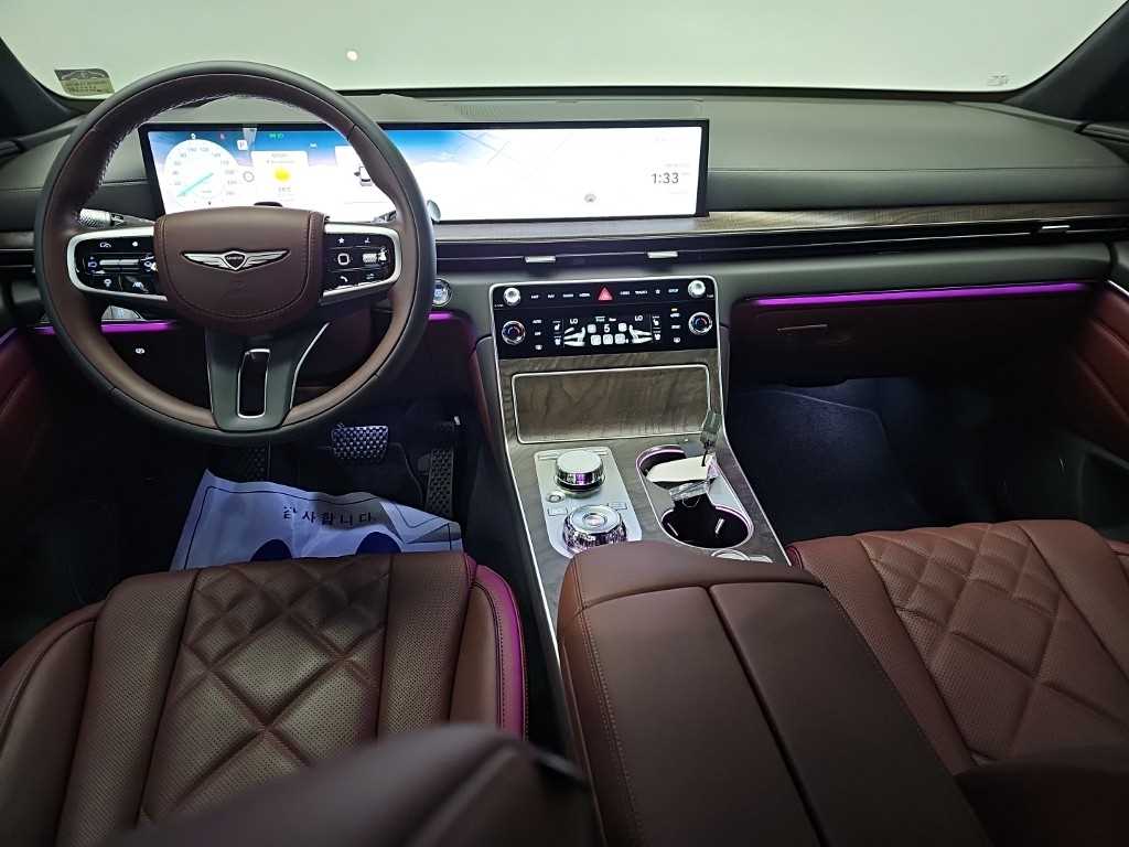 Genesis GV80 — photo 07