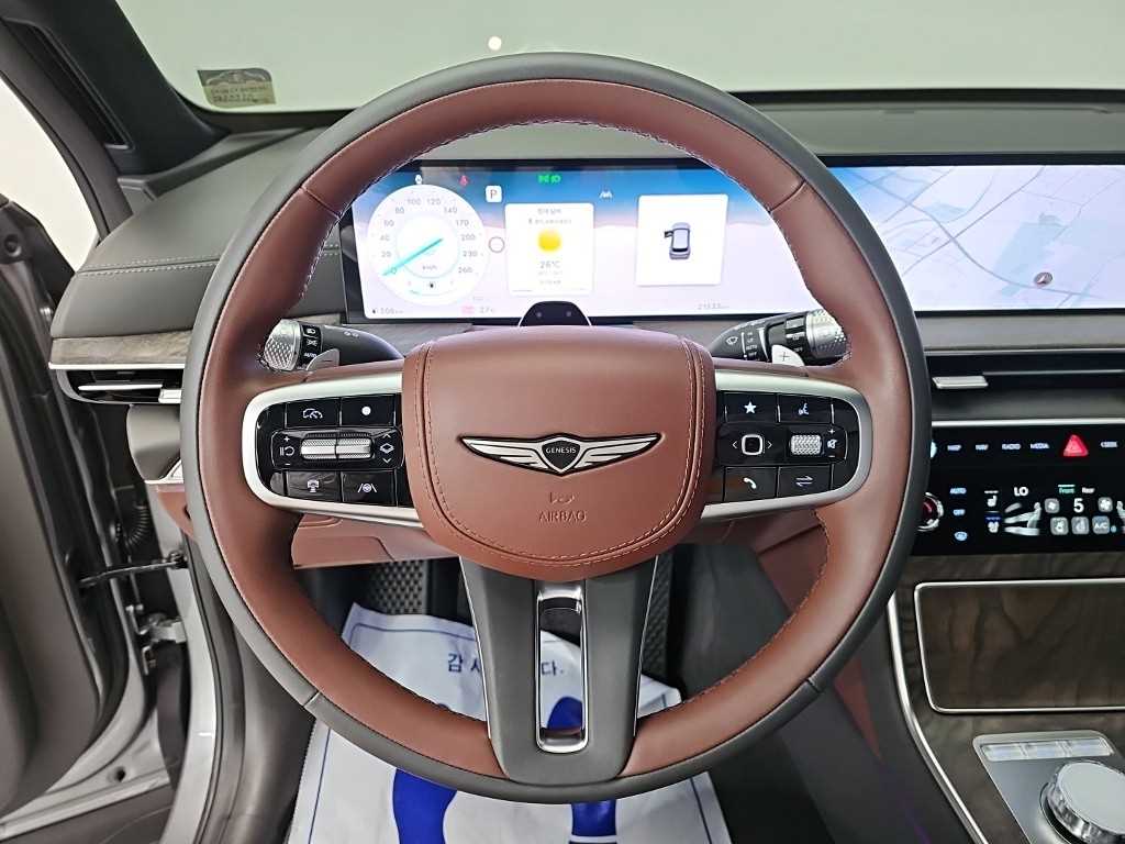 Genesis GV80 — photo 09