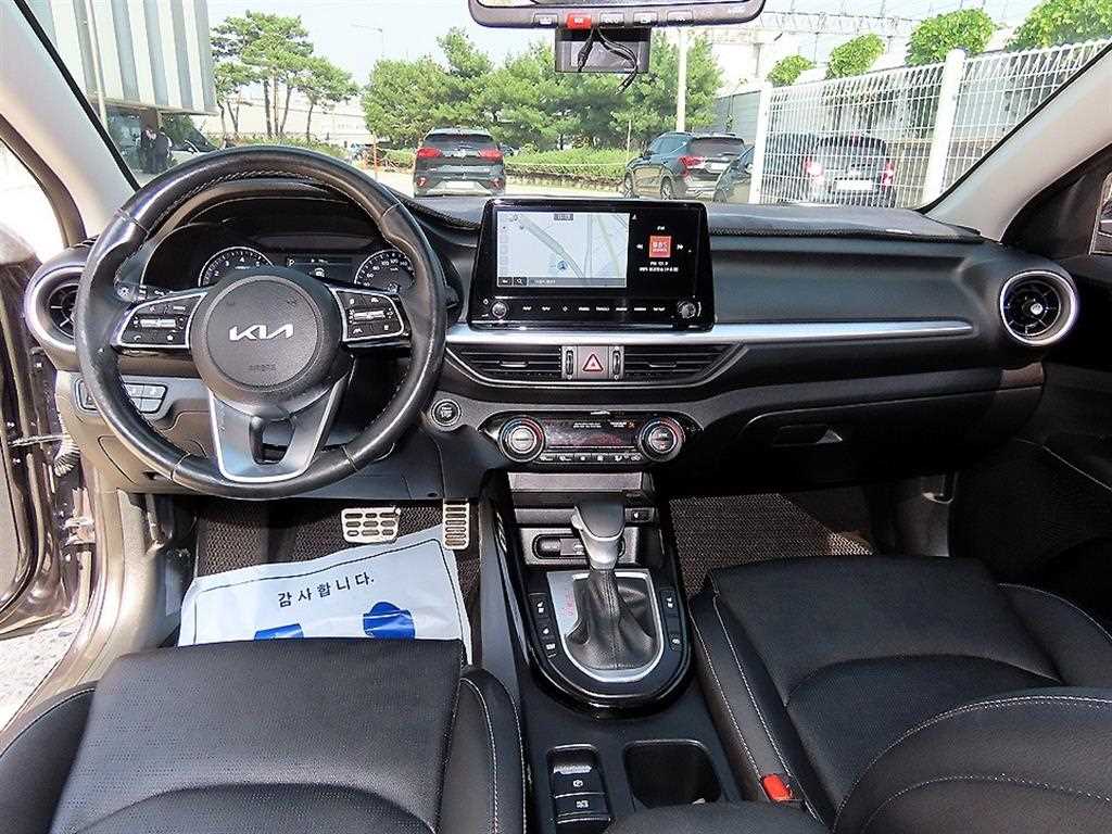 Kia K3 — photo 07