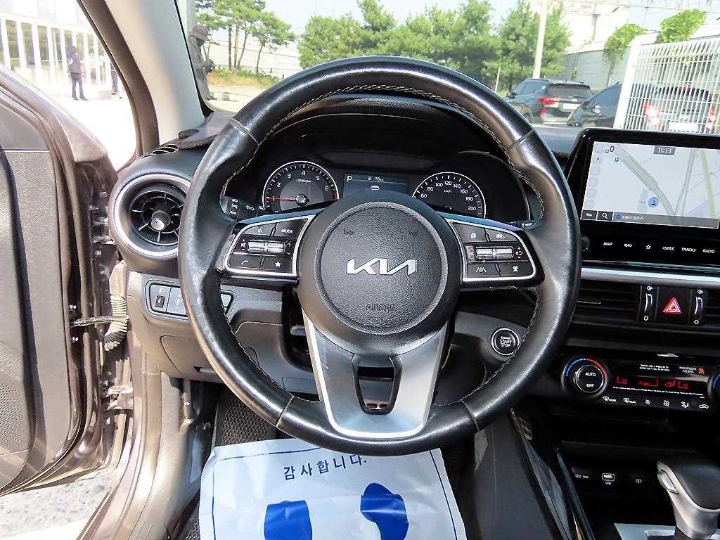 Kia K3 — photo 08