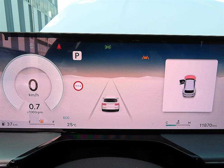 Genesis GV80 — photo 09