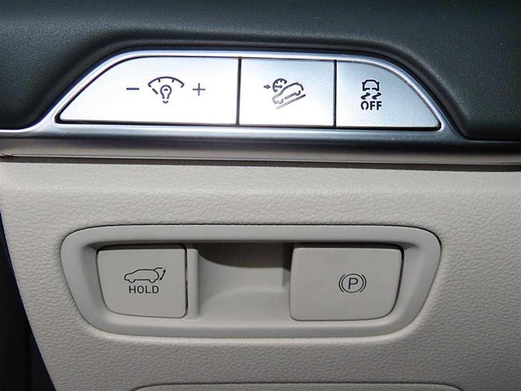 Genesis GV80 — photo 12