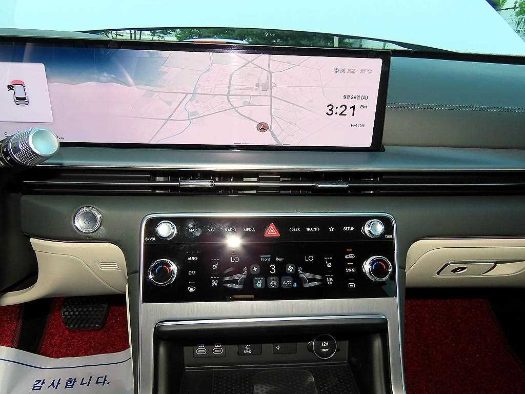 Genesis GV80 — photo 13