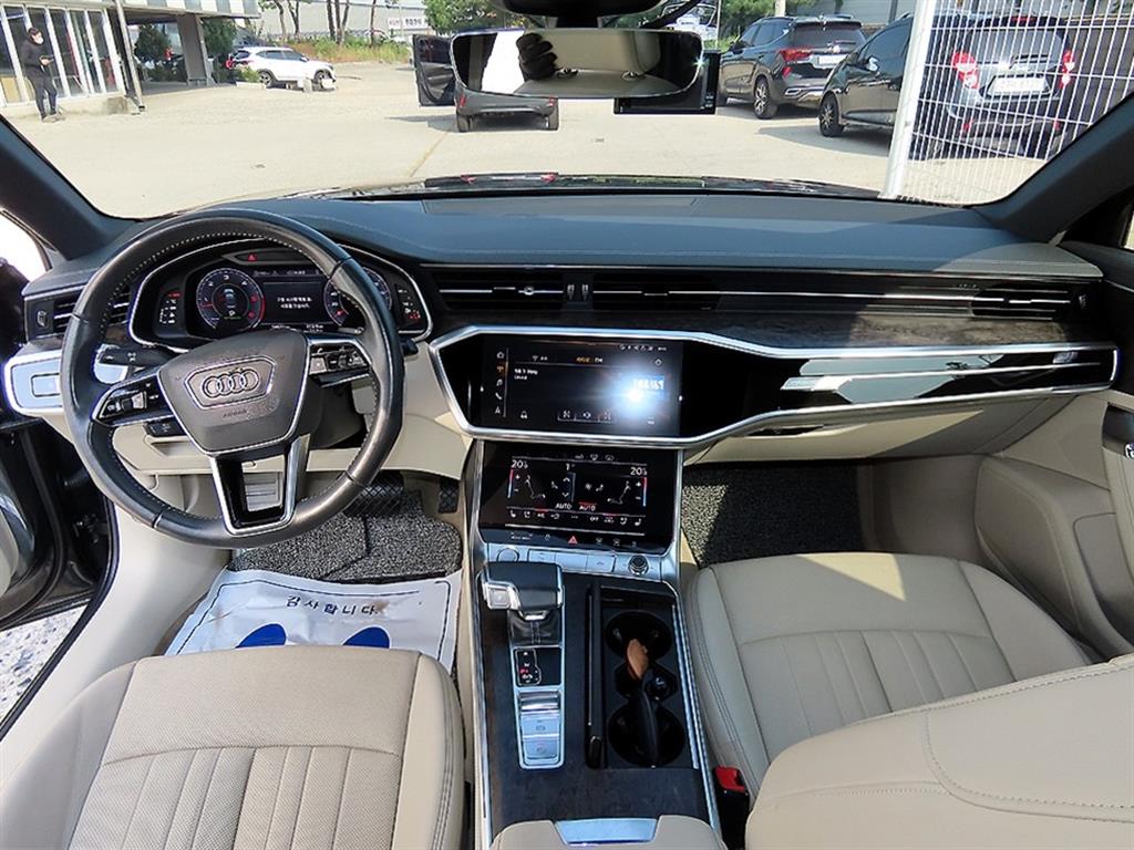 Audi A6 — photo 07