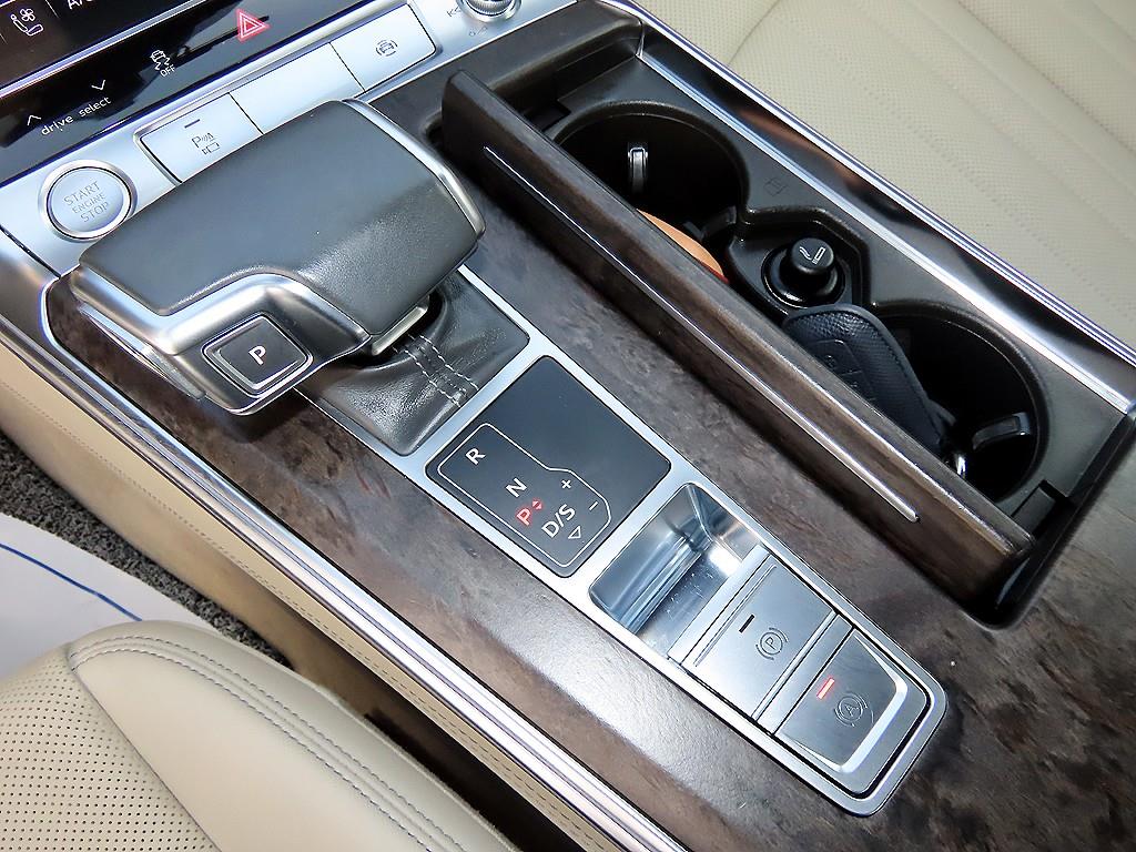 Audi A6 — photo 11