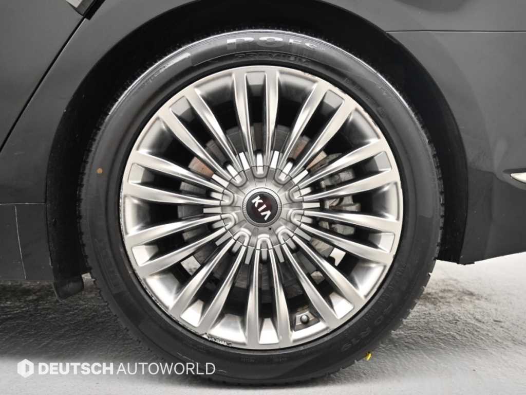 Kia K9 — photo 05