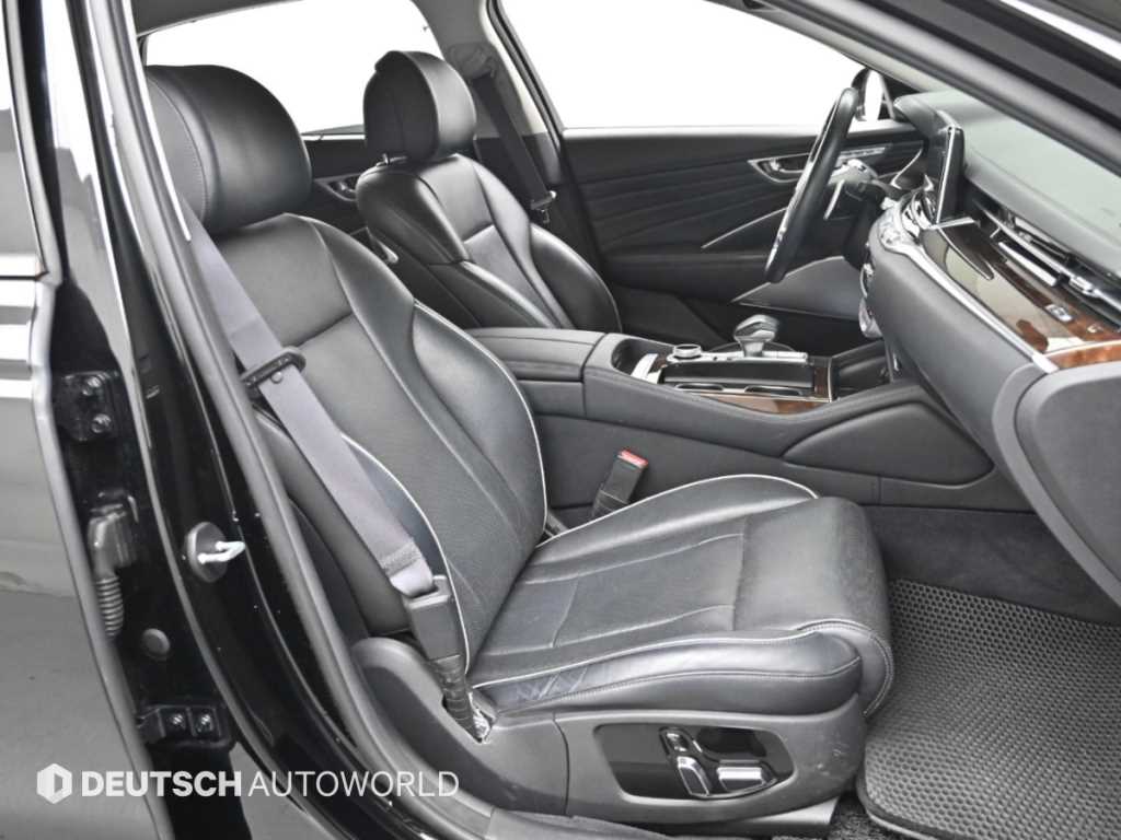 Kia K9 — photo 10