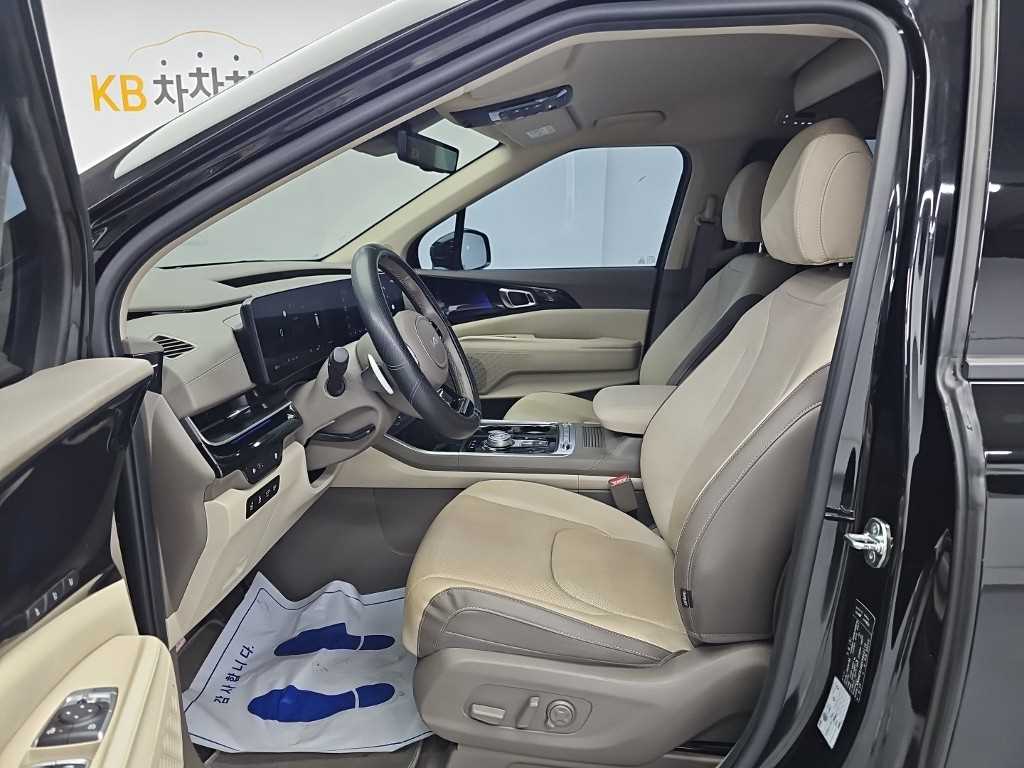 Kia Carnival — photo 11