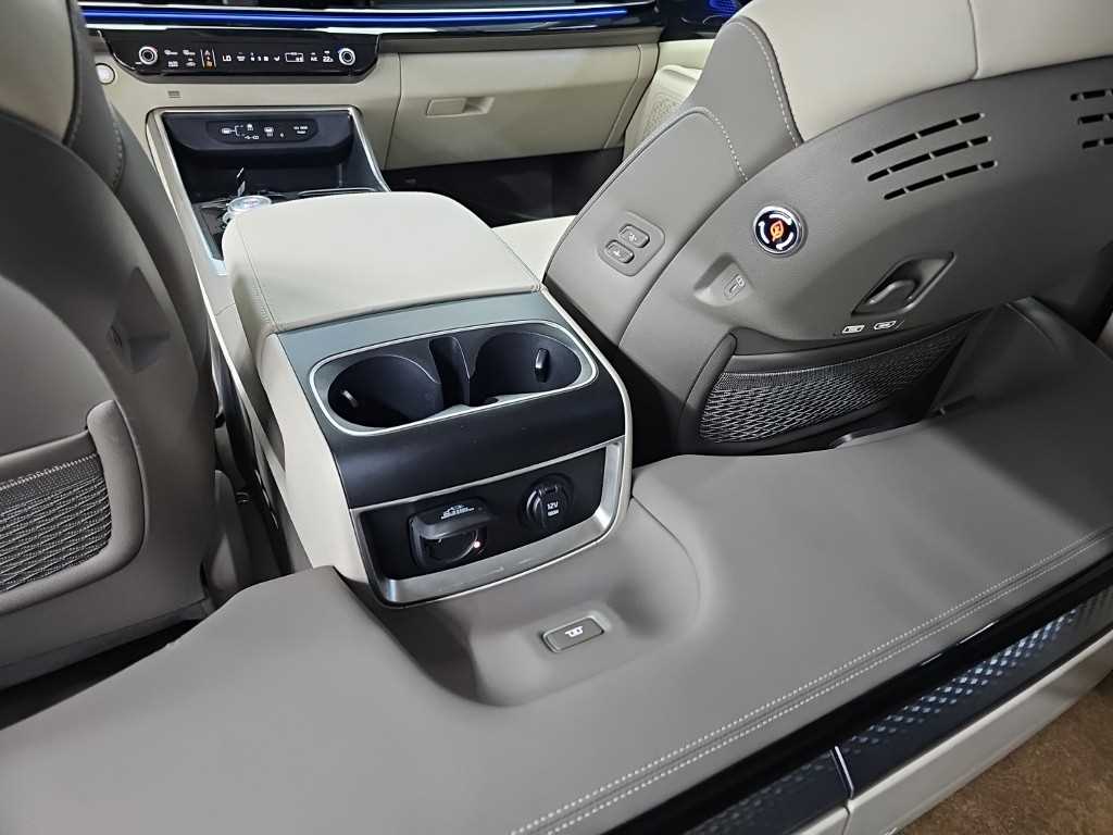 Kia Carnival — photo 13