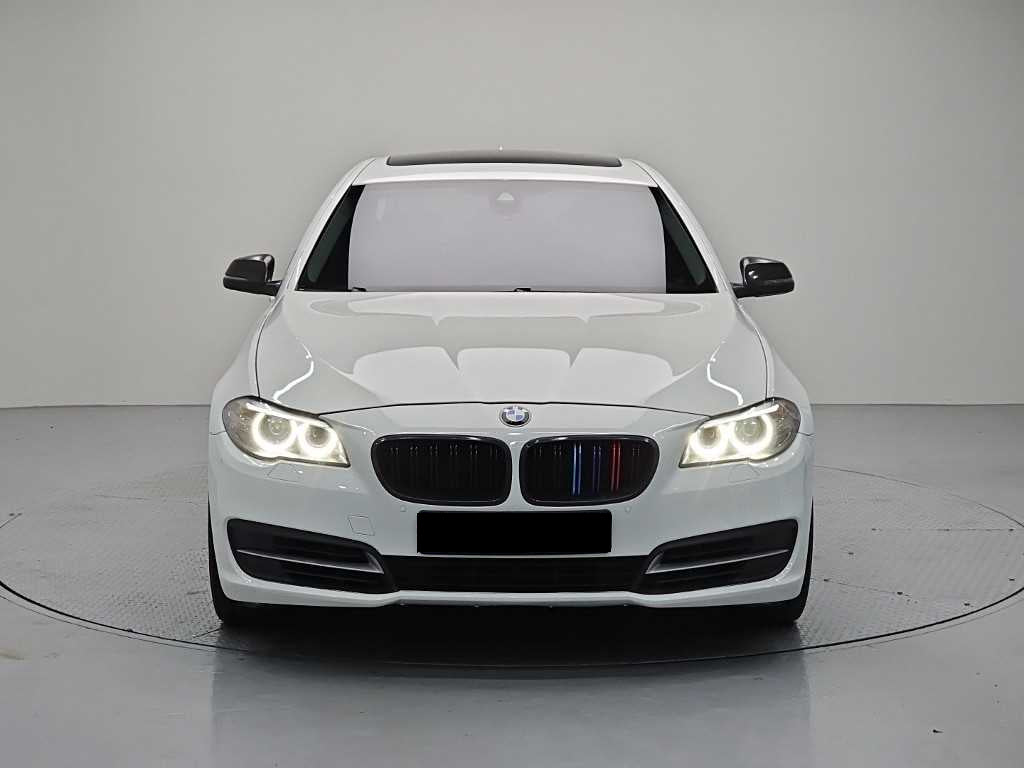 BMW 5-Series — photo 02