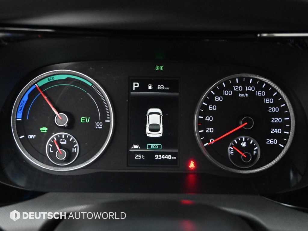 Kia K5 — photo 08