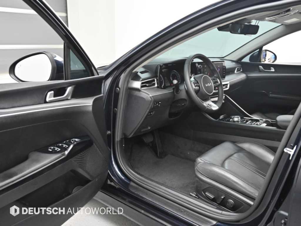 Kia K5 — photo 11