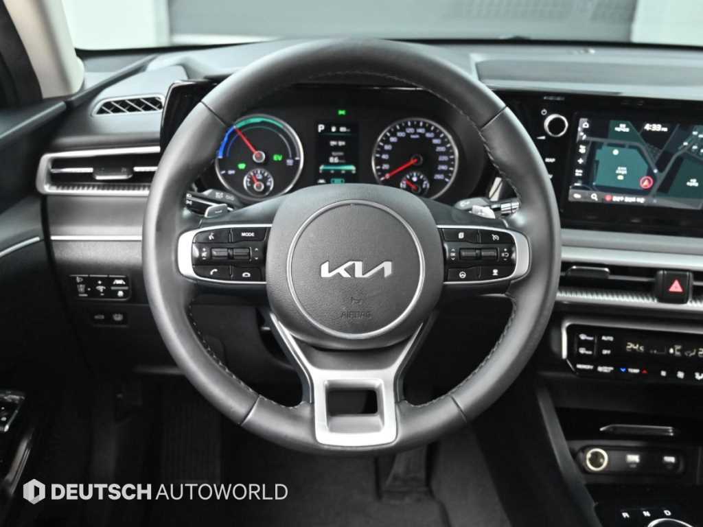 Kia K5 — photo 13