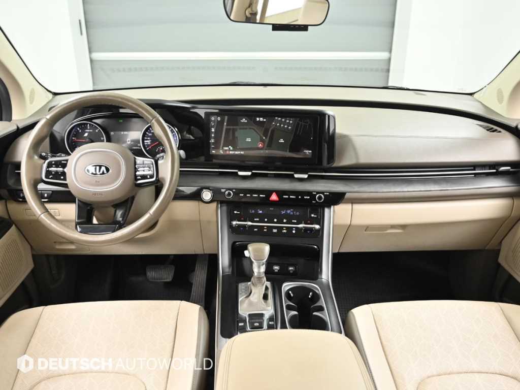 Kia Carnival — photo 08