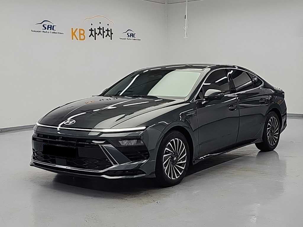 Hyundai Sonata — photo 01