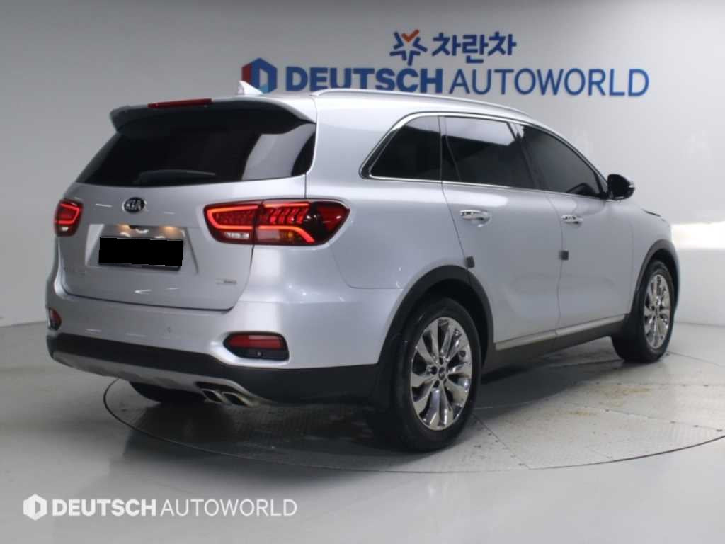 Kia Sorento — photo 02