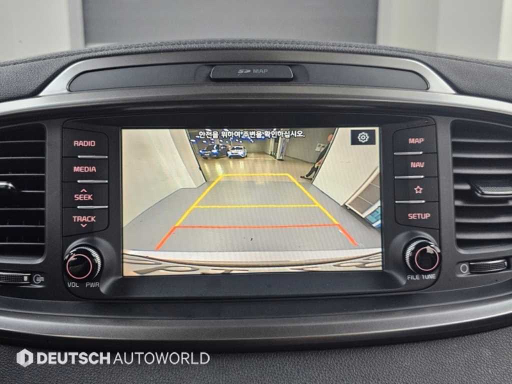 Kia Sorento — photo 15