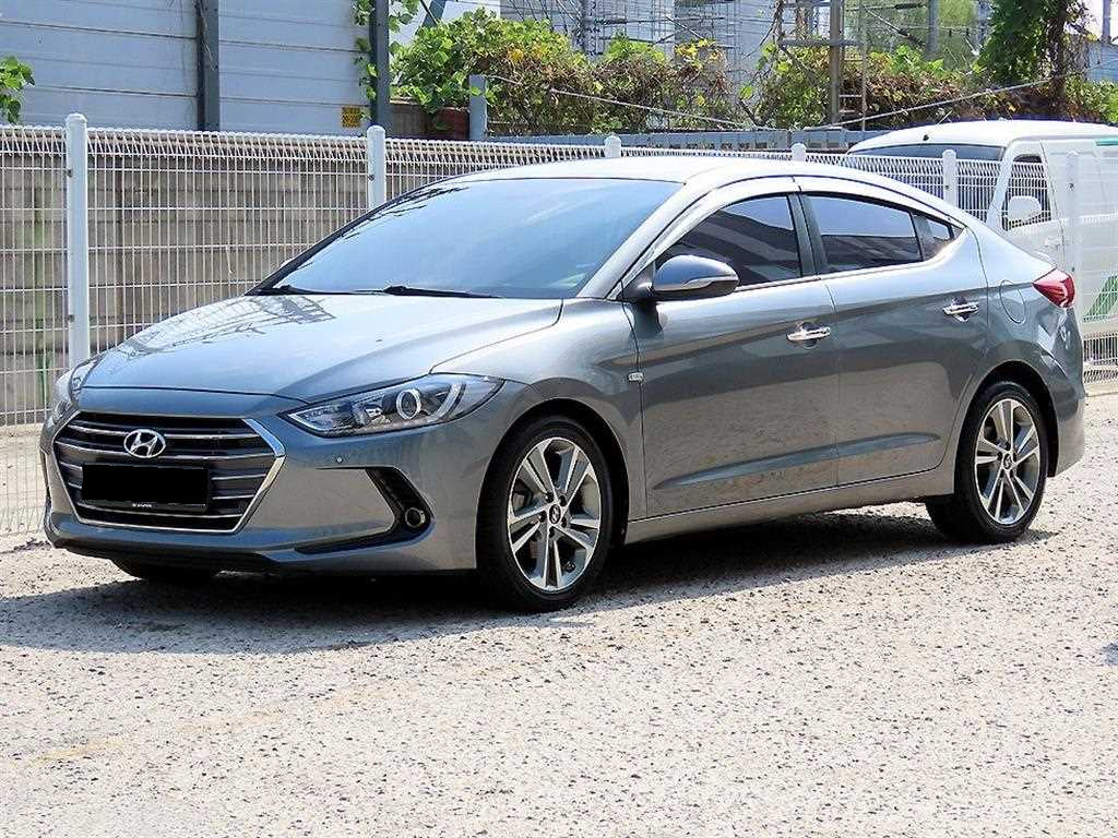 Hyundai Avante — photo 02