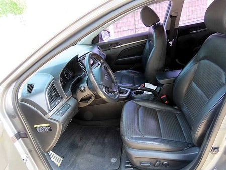 Hyundai Avante — photo 05