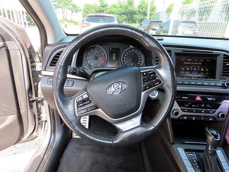 Hyundai Avante — photo 08