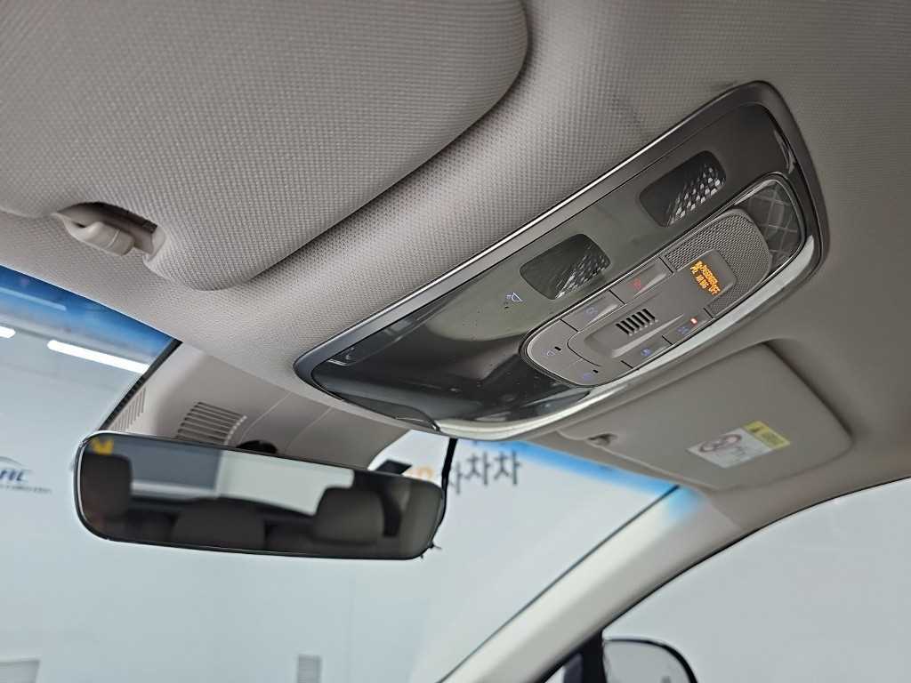 Genesis GV80 — photo 16