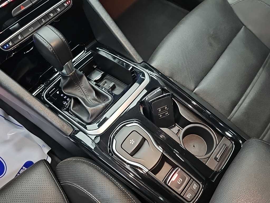 RENAULT SM6 — photo 08