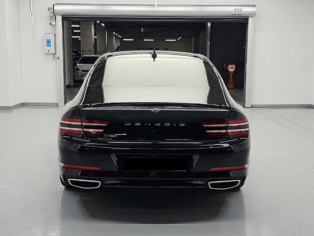 Genesis G80 — photo 04