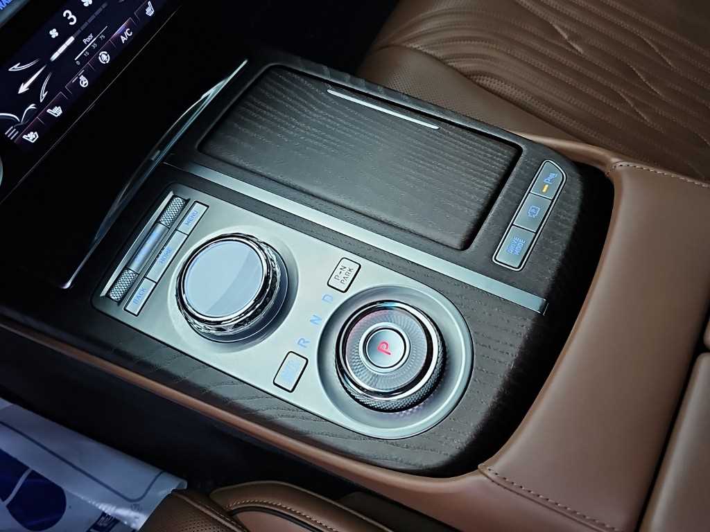 Genesis G80 — photo 08