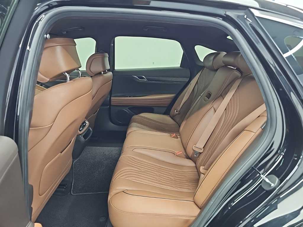 Genesis G80 — photo 12
