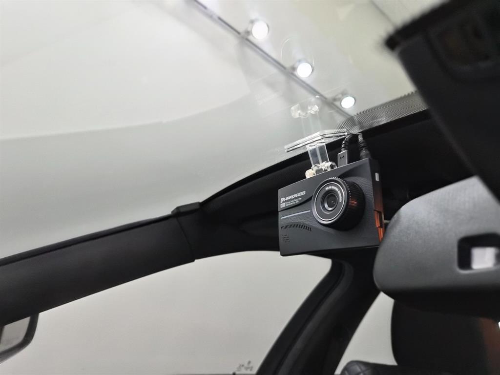 BMW 3-Series — photo 15