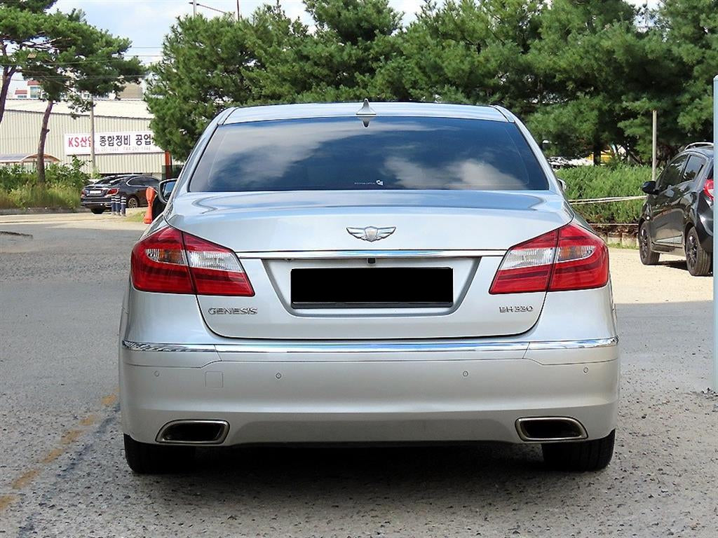 Hyundai Genesis — photo 04
